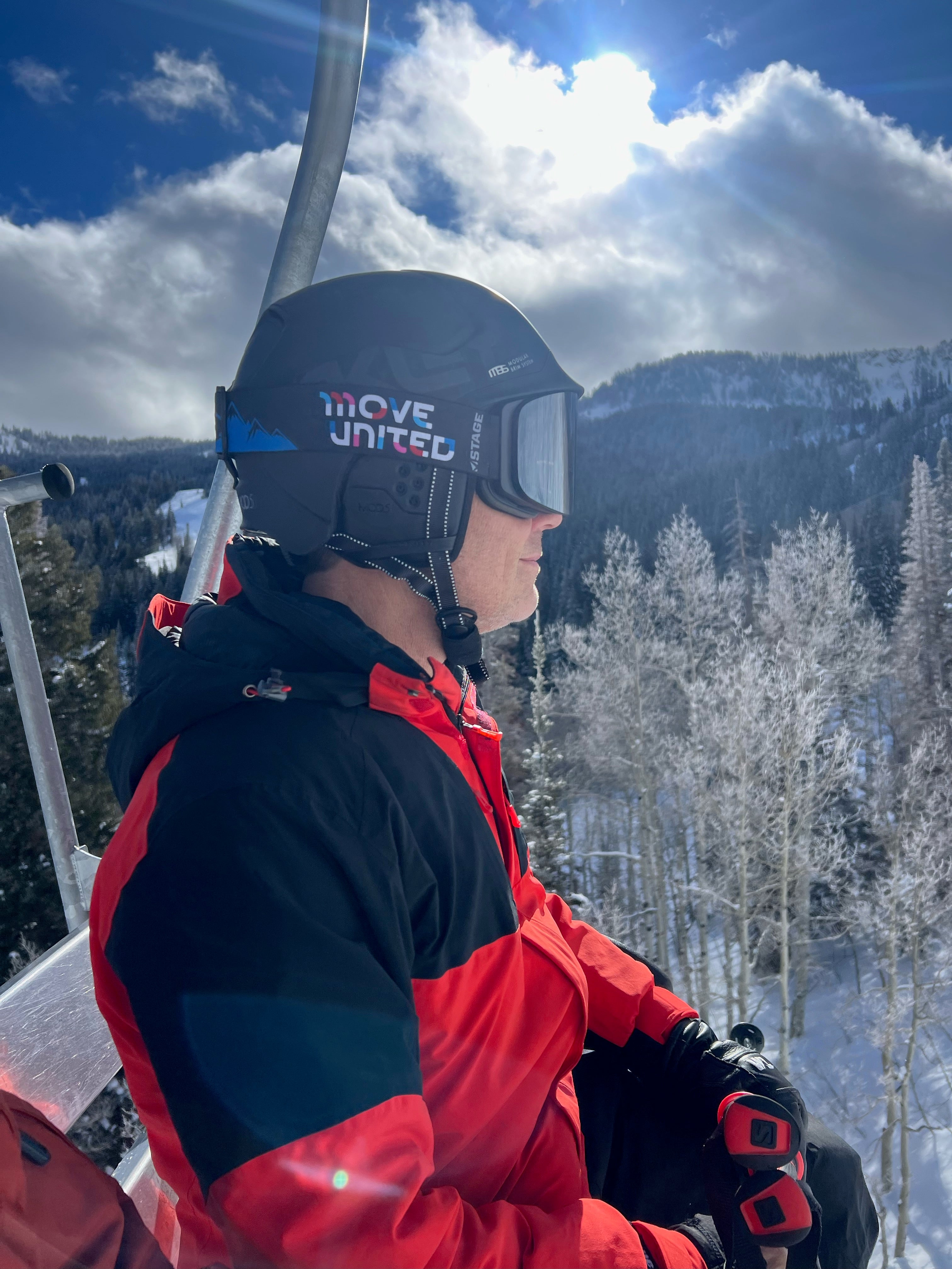 Move_United_Custom_Propnetic_Goggle_Lifestlye_Ski_Lift.jpg