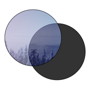 A graphic rendering of the STAGE Violet Revo outer ski lens against the inner dark smoke lens.